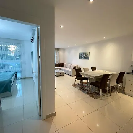 Sa Apartments! Beachfront With Sea View & Pool Apartament